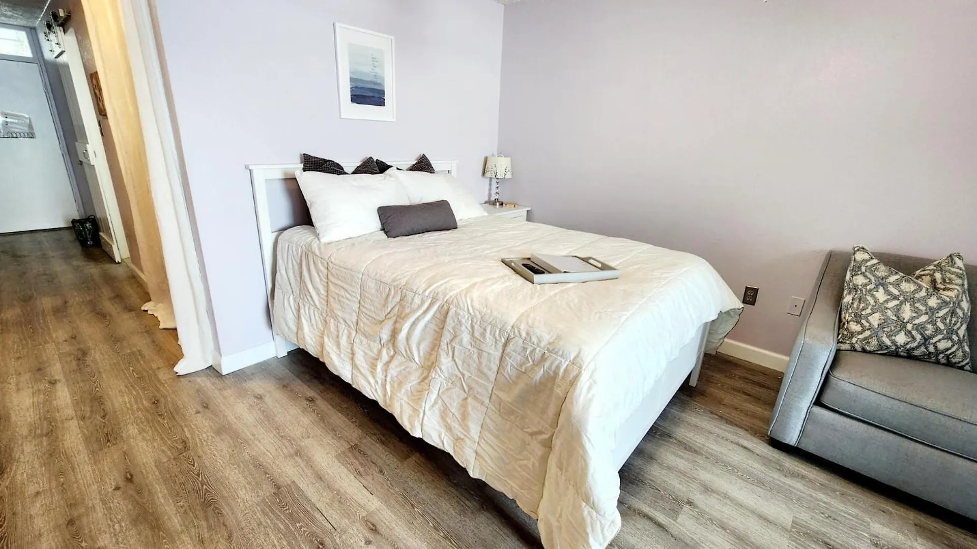 Purple Reign: A Chic, Romantic Oceanfront Getaway - Sleeps 4 Daytona Beach 0*,  Stany Zjednoczone Ameryki